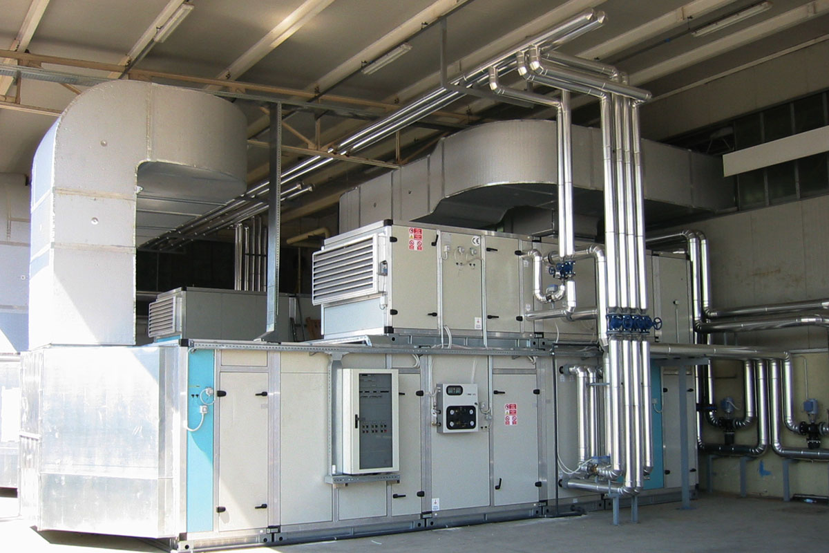 Particolare UTA completa di allacciamenti